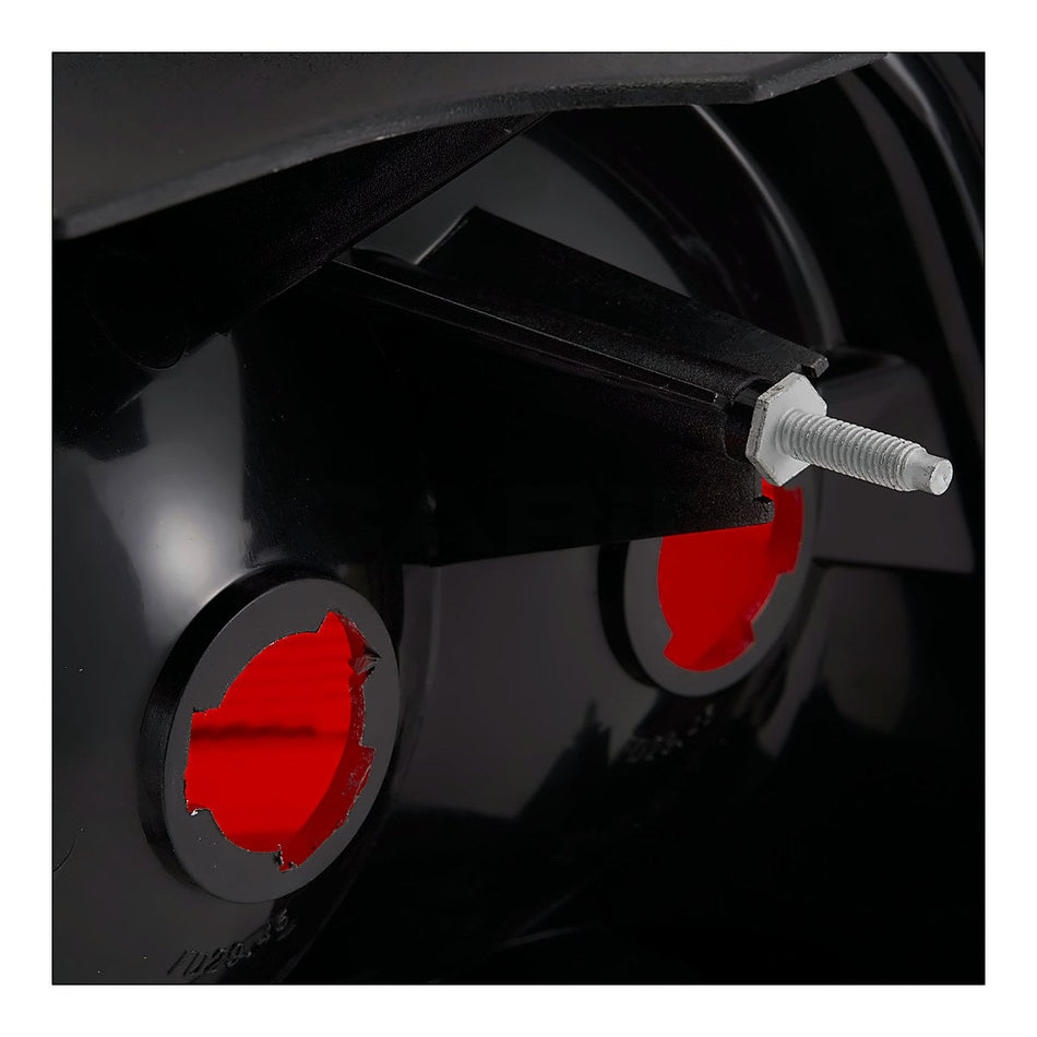 1998-2004 Ford Crown Victoria Tail Lights, driver side, left-side view, FO2800150