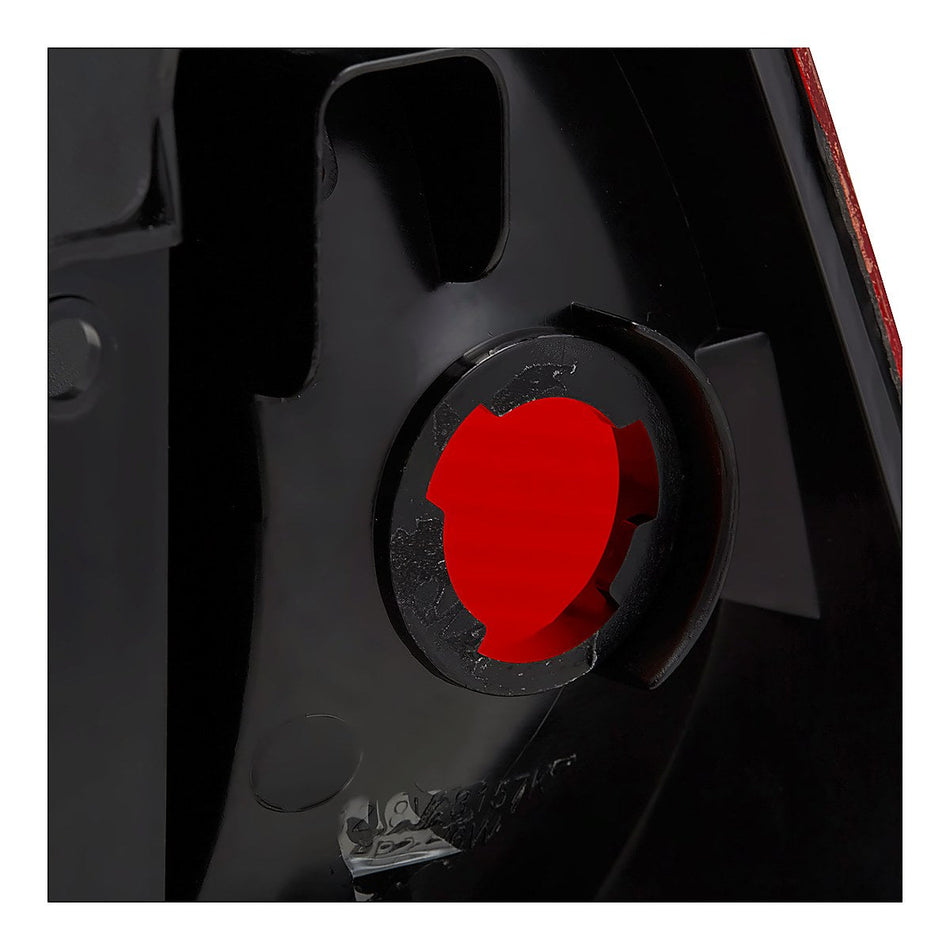 2001-2002 Ford Focus Tail Lights, driver side, left-side view, FO2800192