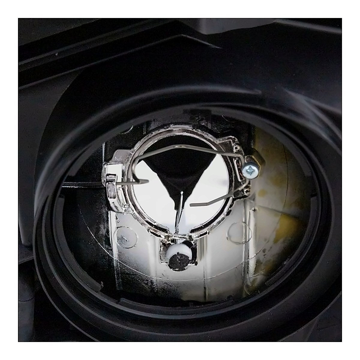2006-2009 Toyota Prius Head Lamp, driver side, rear view, TO2518110
