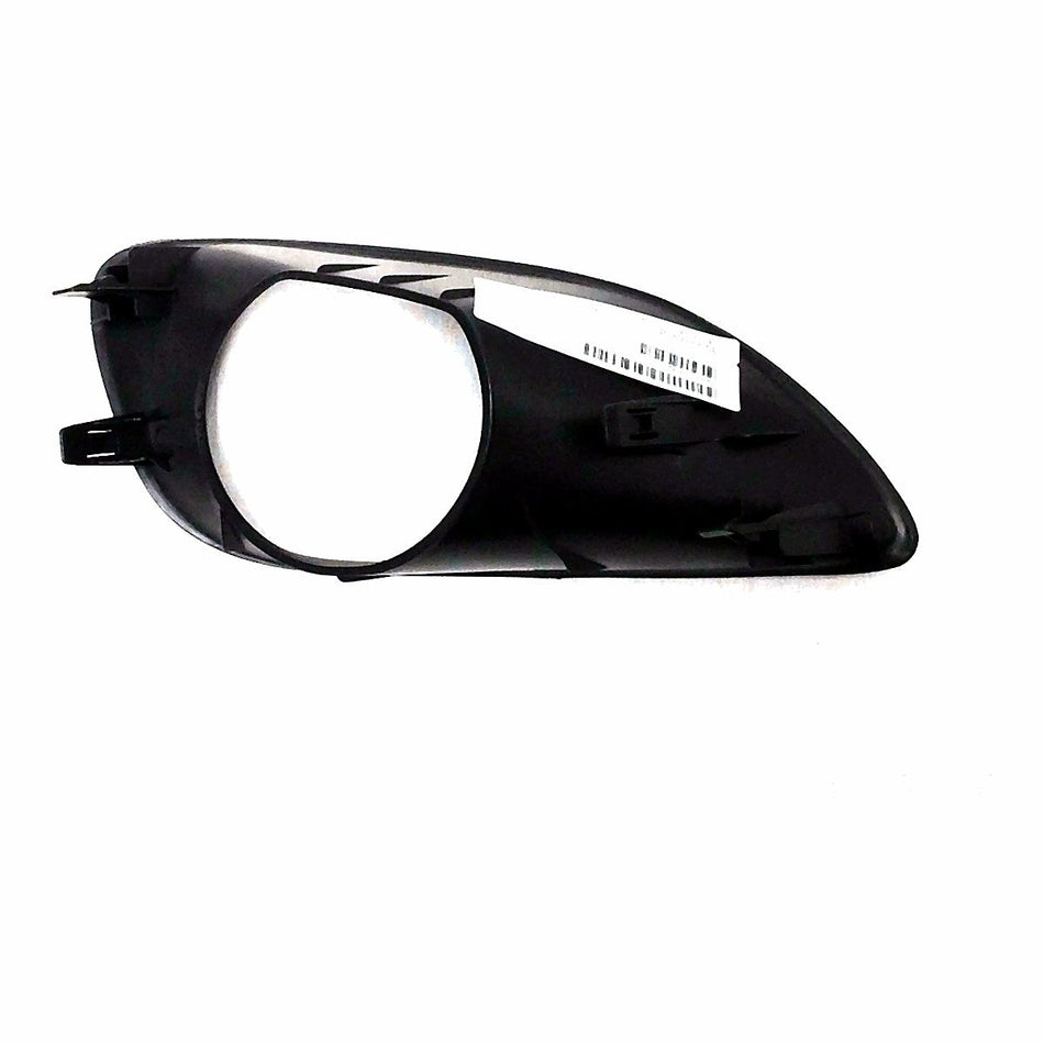 2007-2011 Toyota Yaris Sedan Fog Lights, front driver side, rear view, TO2598104